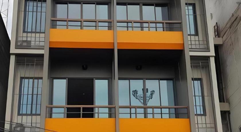 Hotel Chomtrang Extérieur photo